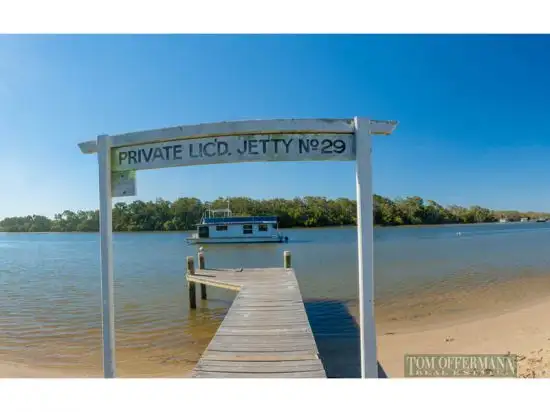 15 Hilton Esplanade, Tewantin QLD 4565