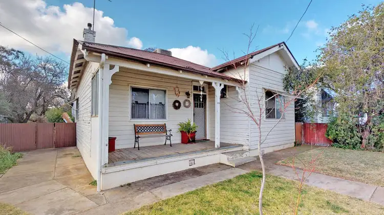 24 Elizabeth Street, Junee NSW 2663