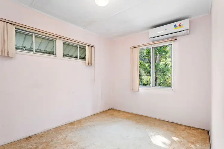 Fifth view of Homely house listing, 2 Camden Court, Arana Hills QLD 4054