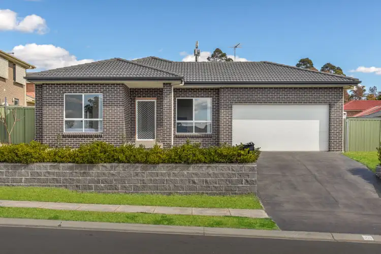 53 Jubilee Circuit, Rosemeadow NSW 2560