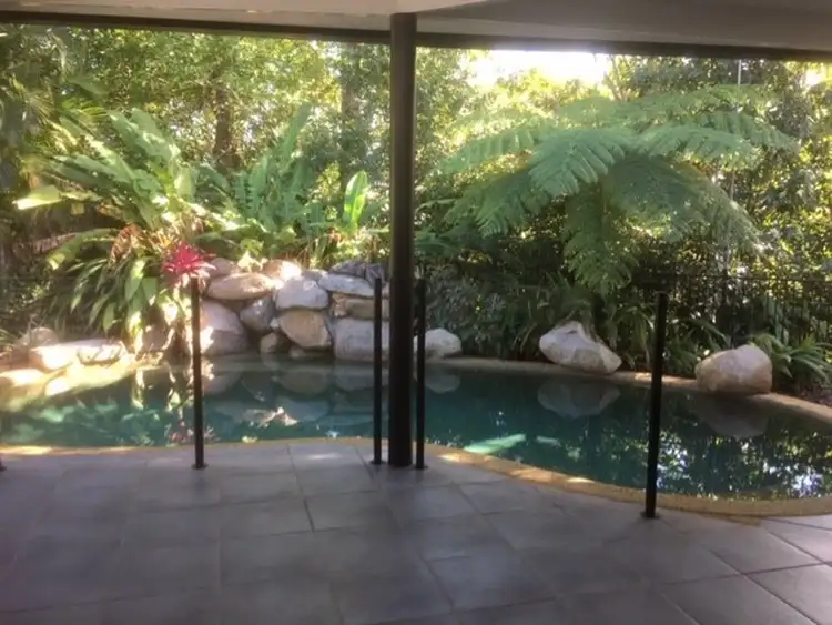 18 Village Tce, Redlynch QLD 4870