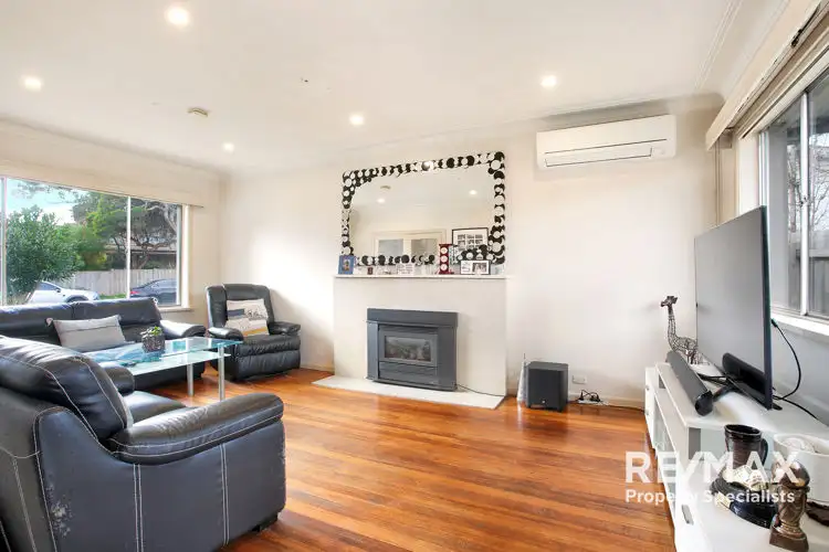 Fifth view of Homely house listing, 4 Cassia Grove, Frankston VIC 3199