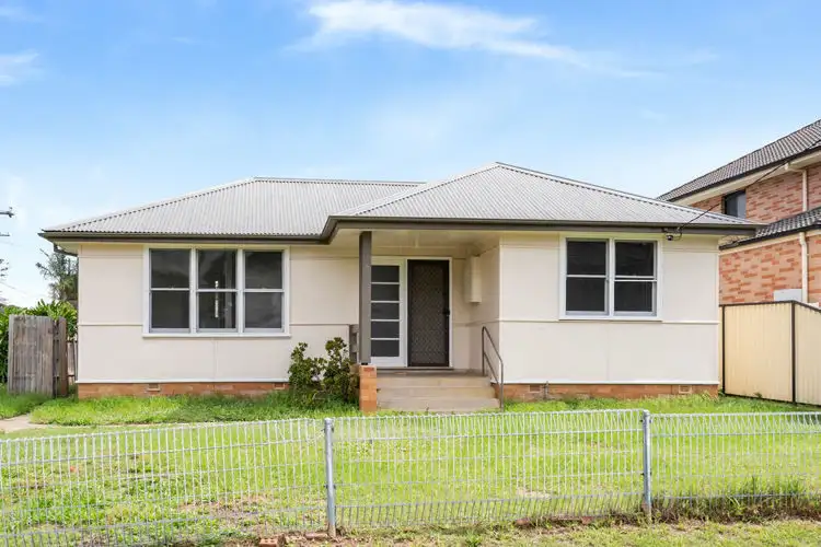 33 Abercrombie St, Cabramatta West NSW 2166