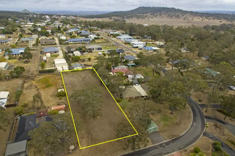 18 Highland Park Road, Meringandan West QLD 4352