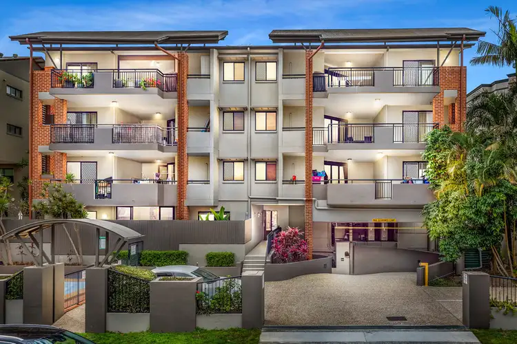 Second view of Homely unit listing, 3/9 Newstead Avenue, Newstead QLD 4006