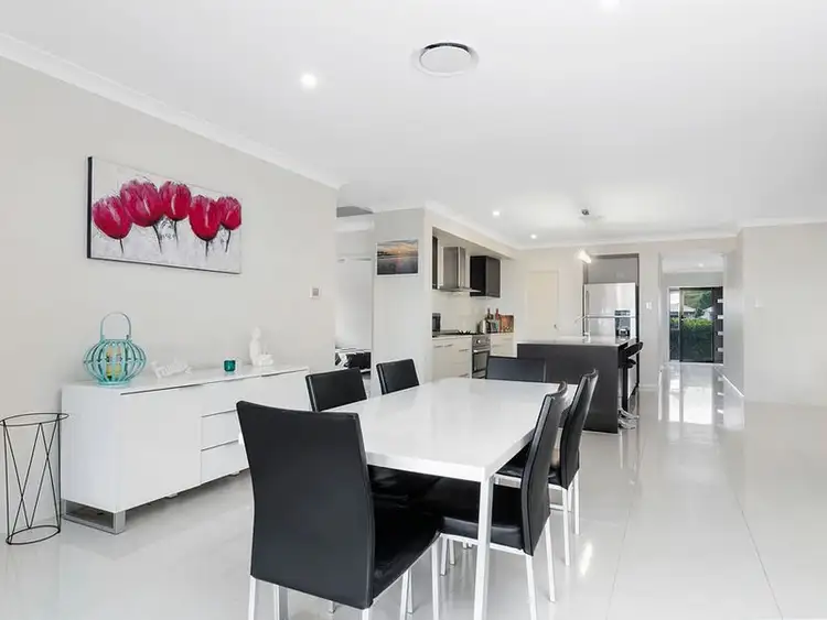 9 Falkener Street, Maudsland QLD 4210