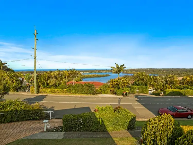 69 Terranora Road, Banora Point NSW 2486