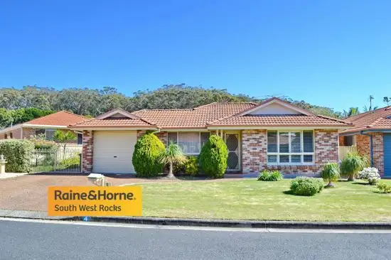 4 Belle O'Connor Street, South West Rocks NSW 2431