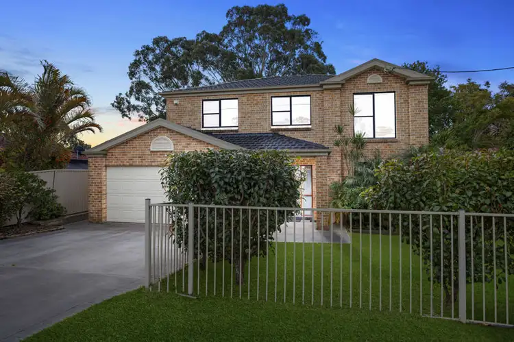 5 Lake Street, Wyee Point NSW 2259