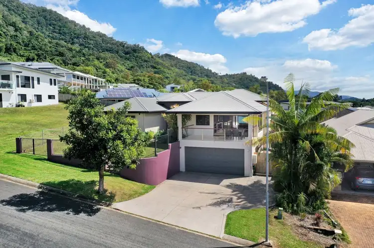 4 Trumpeter Street, Kanimbla QLD 4870