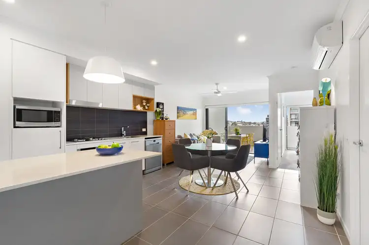 804/9-15 Regina Street, Greenslopes QLD 4120
