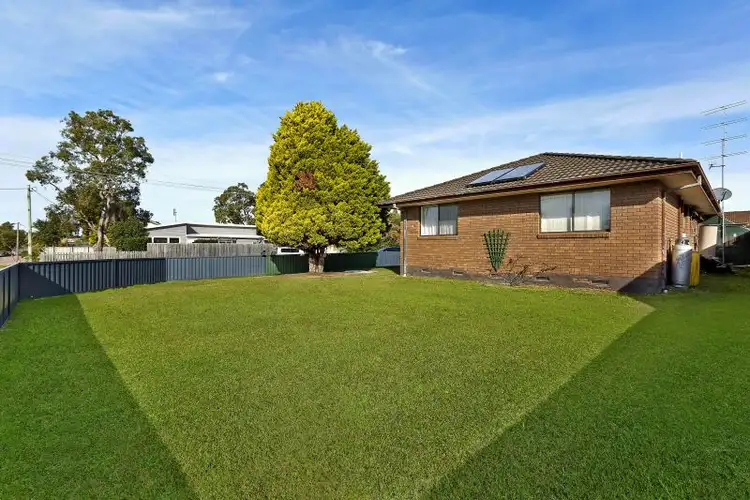 74 Manuka Parade, Gorokan NSW 2263