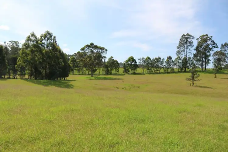 93 Woods Road, Jilliby NSW 2259