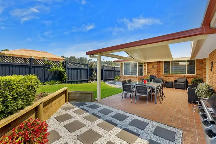6 Mascord Avenue, Wadalba NSW 2259
