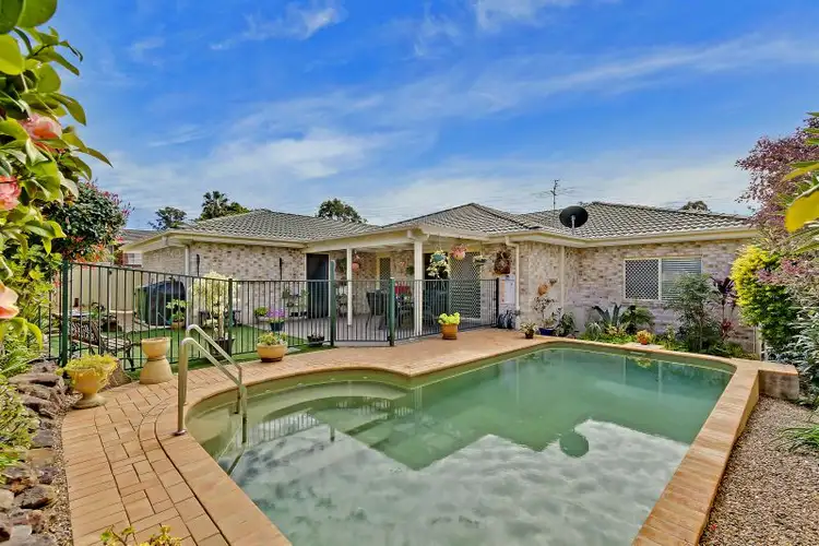 14 Twin Lakes Drive, Lake Haven NSW 2263