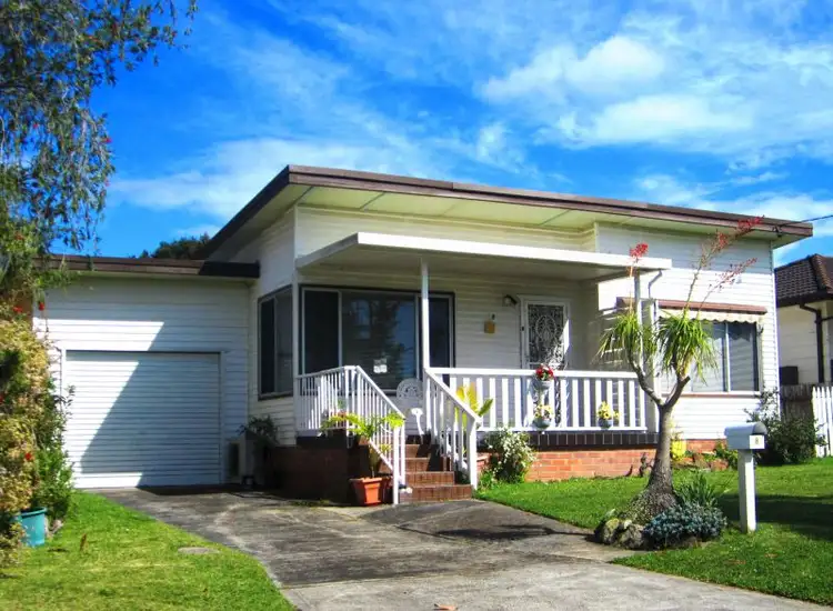 8 Arlington Street, Gorokan NSW 2263