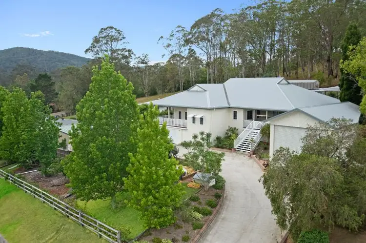 8 Robinvale Lane, Yarramalong NSW 2259