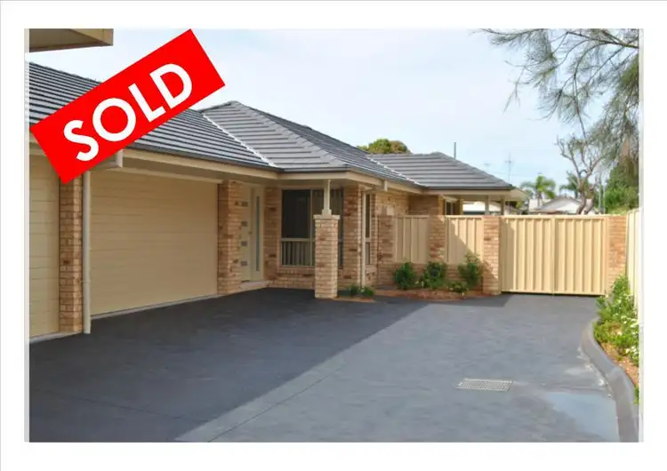 2/76 Ocean View Rd, Gorokan NSW 2263