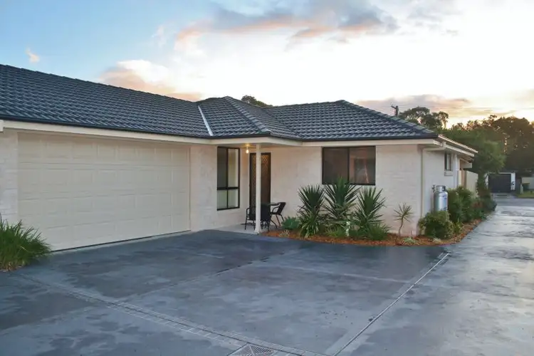 Second view of Homely semi-detached listing, 5 Nichols Avenue, Gorokan NSW 2263