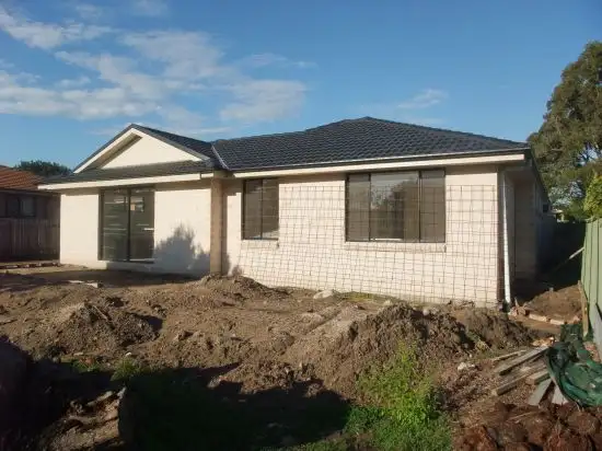 Third view of Homely semi-detached listing, 5 Nichols Avenue, Gorokan NSW 2263