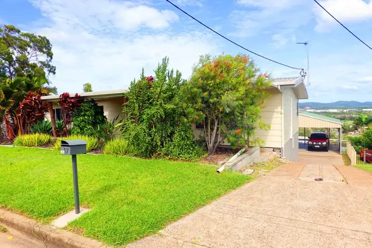 17 Rigby Crescent, West Gladstone QLD 4680