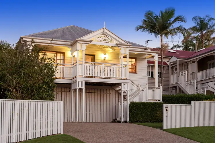 2 Rowsley Street, Greenslopes QLD 4120