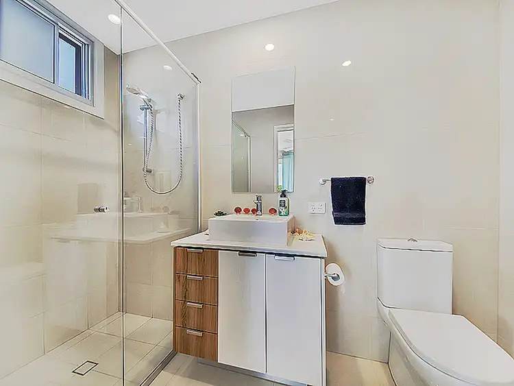 Seventh view of Homely unit listing, 5/22 Bay Terrace, Wynnum QLD 4178