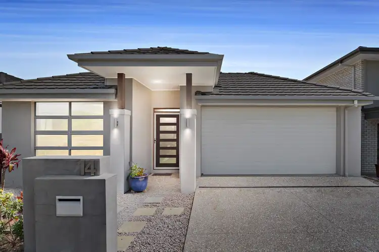 14 Carlingford Circuit, Warner QLD 4500