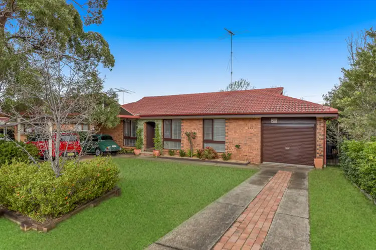 43 Pinaroo Crescent, Bradbury NSW 2560