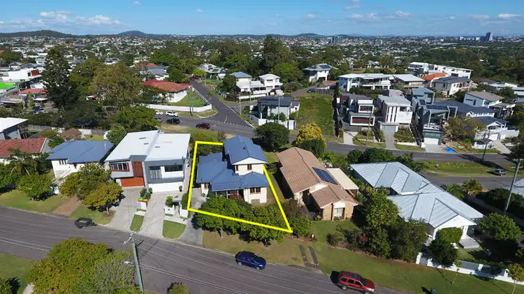 5 Marshall Avenue, Seven Hills QLD 4170