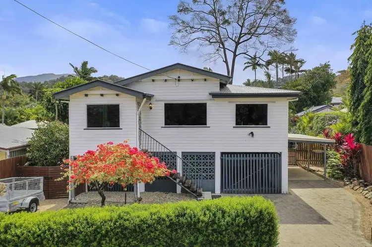 16 Draper Place, Whitfield QLD 4870