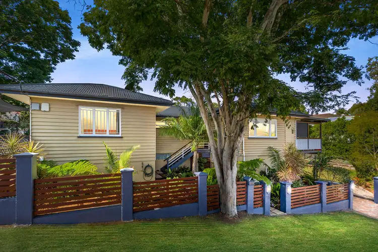 111 Murton Avenue, Holland Park QLD 4121