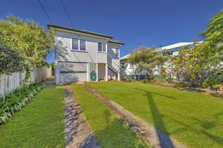 10 Hawthorne Street, Woody Point QLD 4019