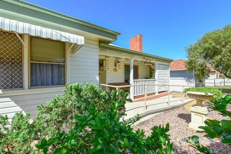 201 Carthage Street, Tamworth NSW 2340