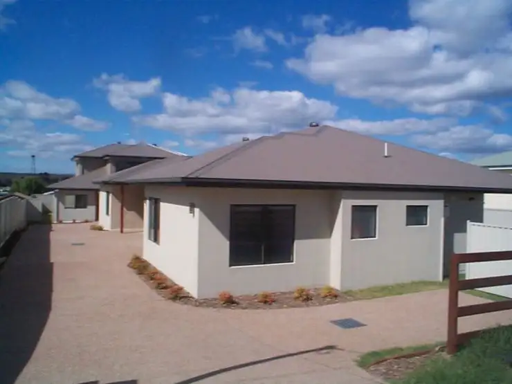 Main view of Homely townhouse listing, 12 O'Mara Terrace, Stanthorpe QLD 4380