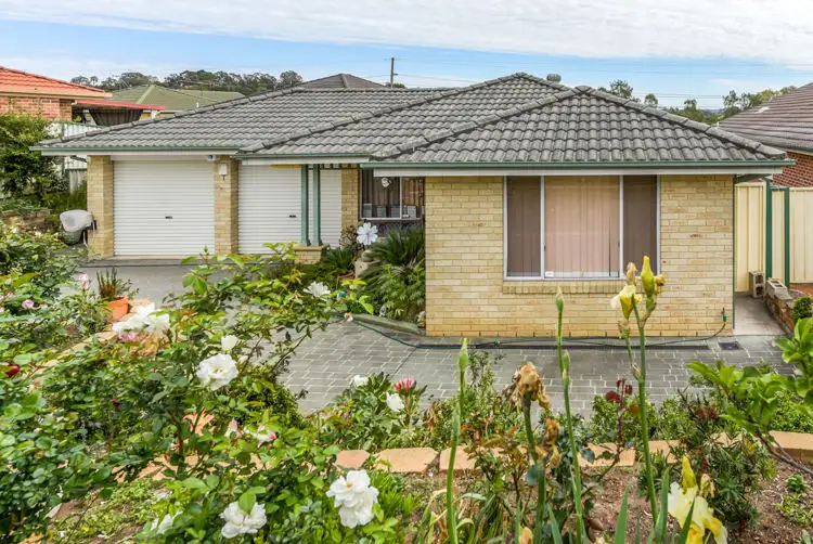 13 Granite Place, Eagle Vale NSW 2558