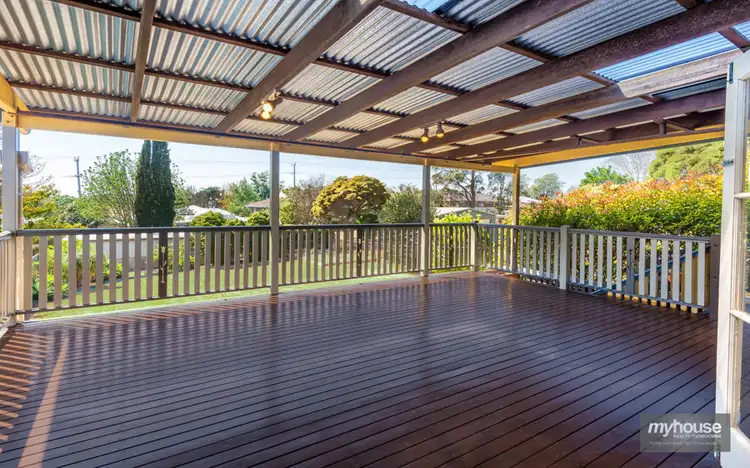 6 Schloss Street, Centenary Heights QLD 4350