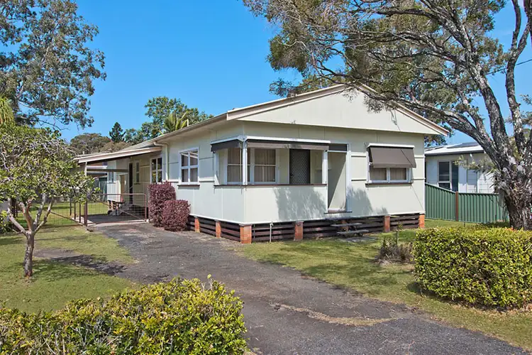 16 Sunshine Avenue, Tweed Heads South NSW 2486