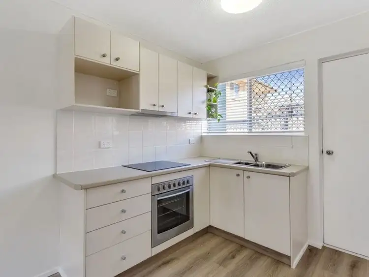 Second view of Homely unit listing, 3/115 Prince Edward Parade, Scarborough QLD 4020
