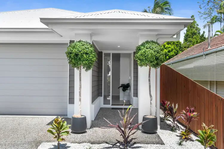 67 Hutton Avenue, Wynnum QLD 4178