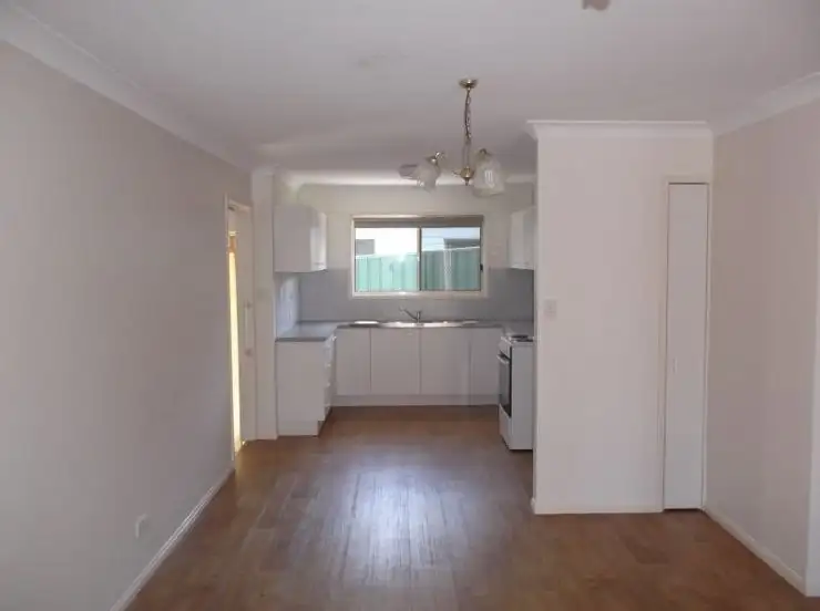 Fourth view of Homely unit listing, 1/38 Short Street, Stanthorpe QLD 4380