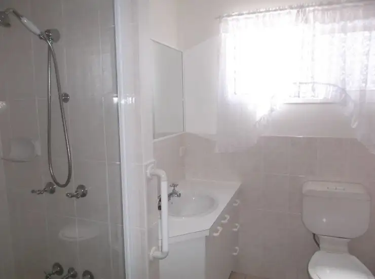 Sixth view of Homely unit listing, 1/38 Short Street, Stanthorpe QLD 4380