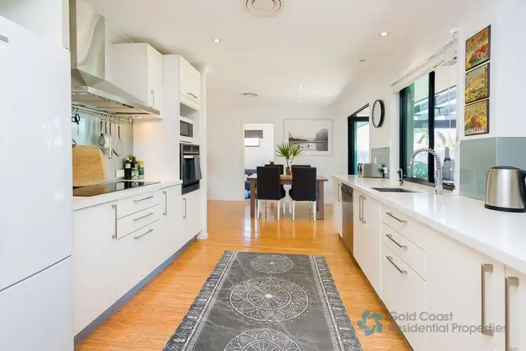 Fourth view of Homely house listing, 8 Berwick Court, Arundel QLD 4214