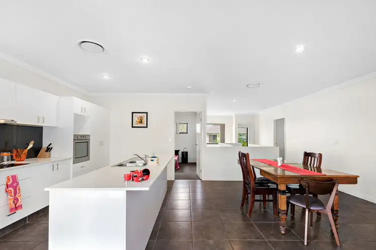 92 Outlook Drive, Waterford QLD 4133