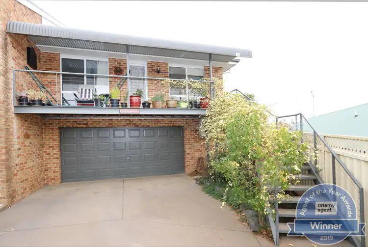 2/18 Julian Place, Yass NSW 2582