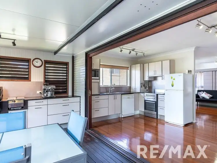 Second view of Homely house listing, 8 Silex St, Mansfield QLD 4122