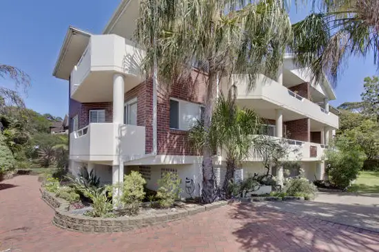 Second view of Homely house listing, 2/2-6 Clarke Street, Narrabeen NSW 2101