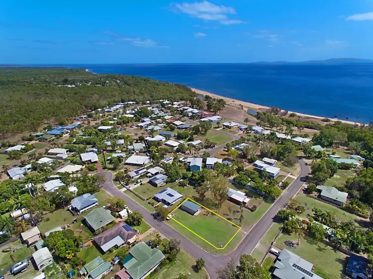 7 Howitson Dr, Balgal Beach QLD 4816