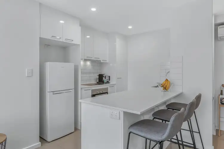Fourth view of Homely unit listing, 3 / 19 Pickwick Street, Cannon Hill QLD 4170