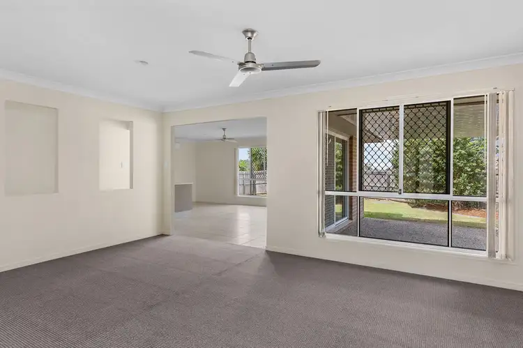 4 Louise Court, Eagleby QLD 4207